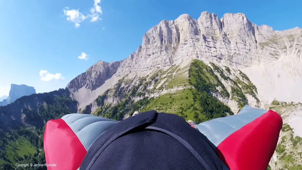 Jérôme ROCHELLE   en Wingsuit au Grand Veymont dans le Vercors