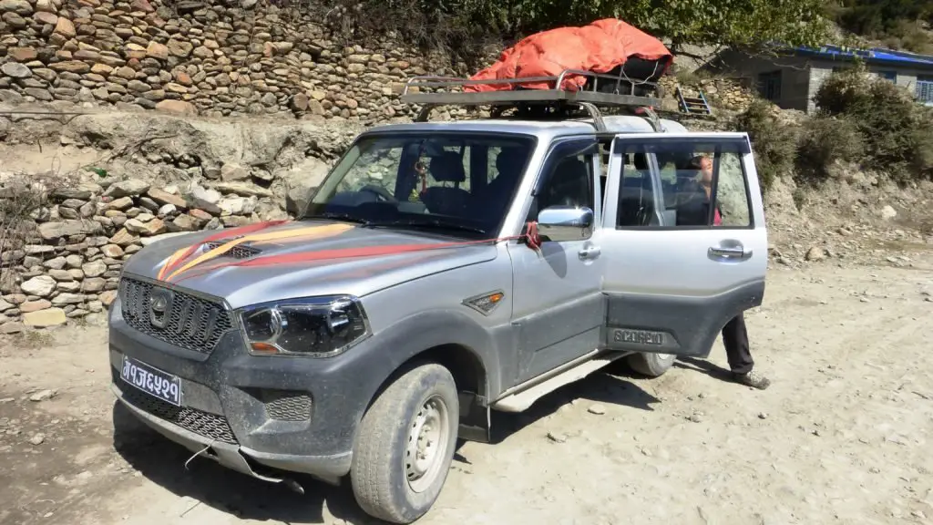 Jeep à Dunche pour le trek du Langtang, Népal