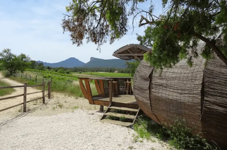 Le Nid logement insolite au pied du pic Saint Loup et l'Hortus vers Montpellier