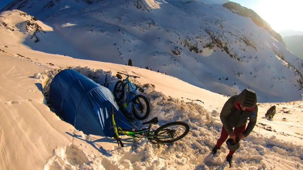 Préparation de la popotte apres notre virée en VTT sur la neige