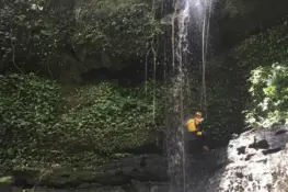 Rappel en fil d’araignée dans le canyon de Fond Lottière