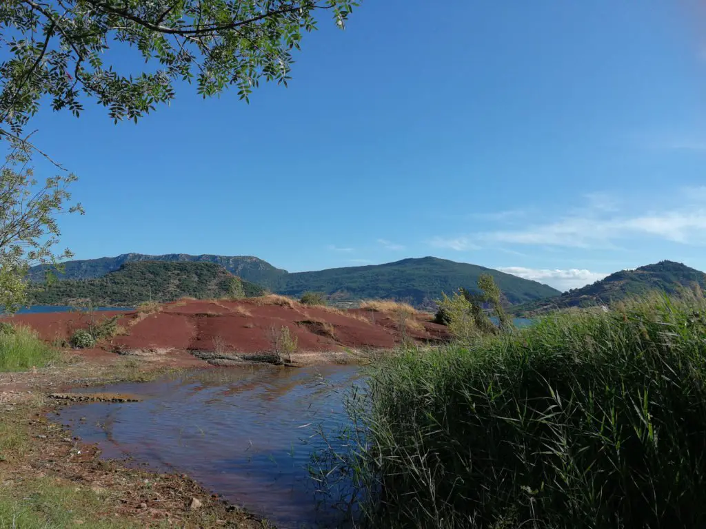 randonnée et Sophrologie au lac du Salagou