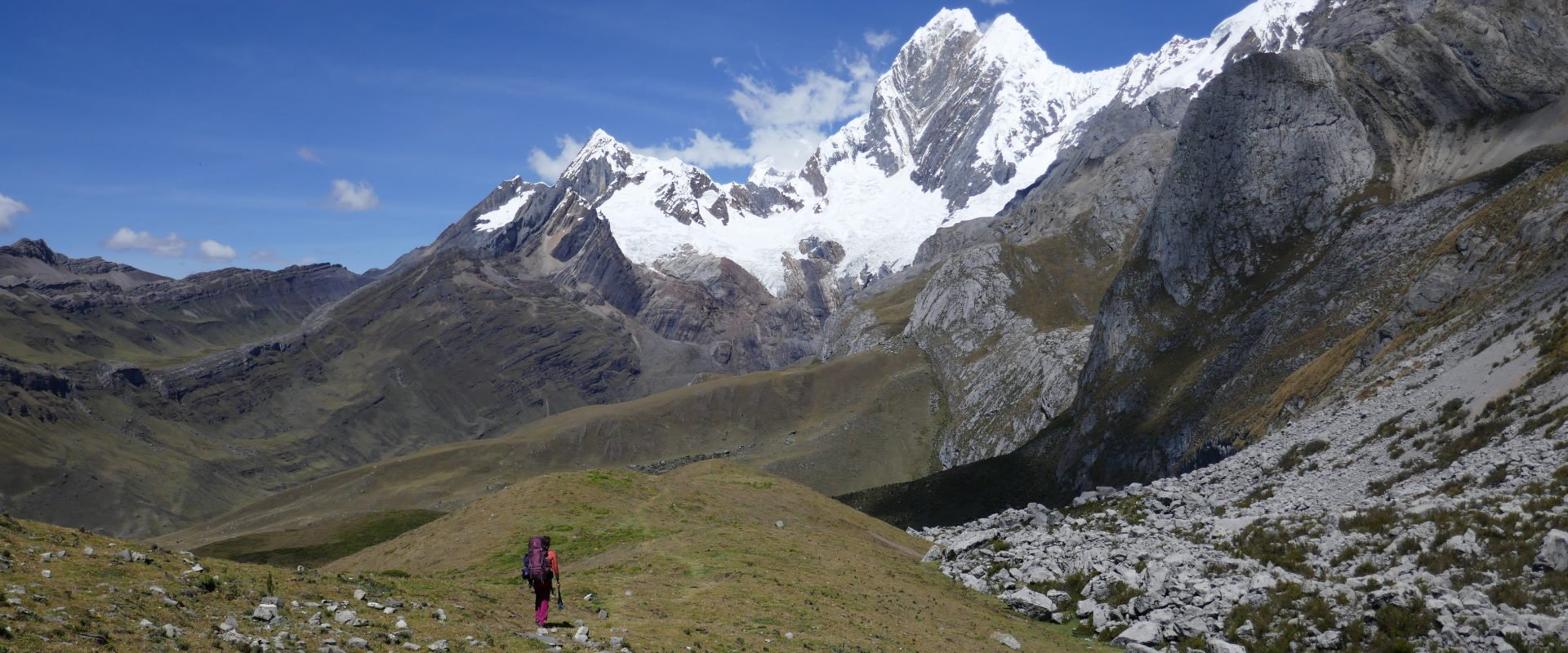 en direction du lac Mitucocha dans la cordillère Huayhuash