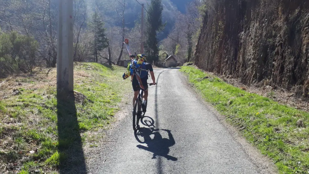 À vélo dans les Pyrénées sur du bitume pour cette fois 