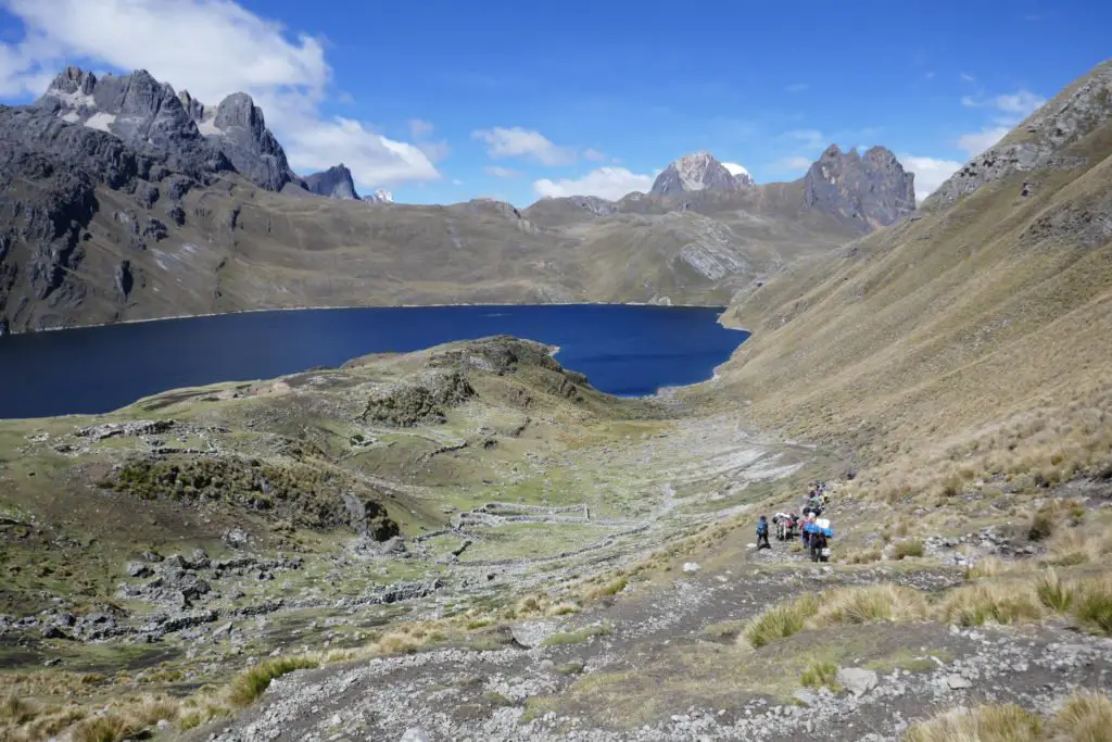 Vue sur le lac Viconga lors de notre trek au Pérou