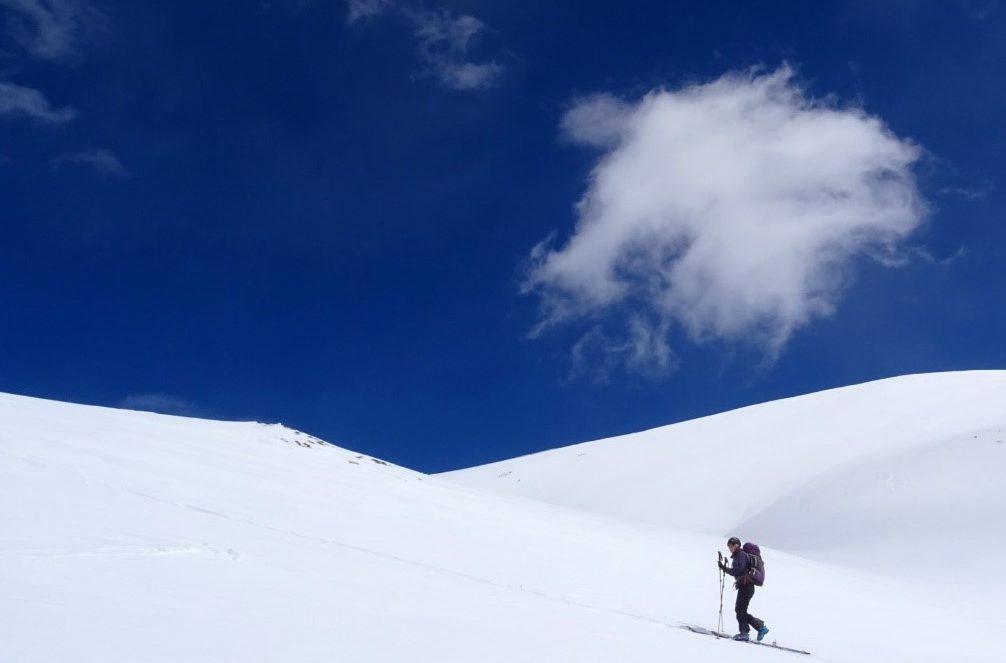 Ciel magnifique pendant notre ski de randonnée dans le val d'aoste en italie