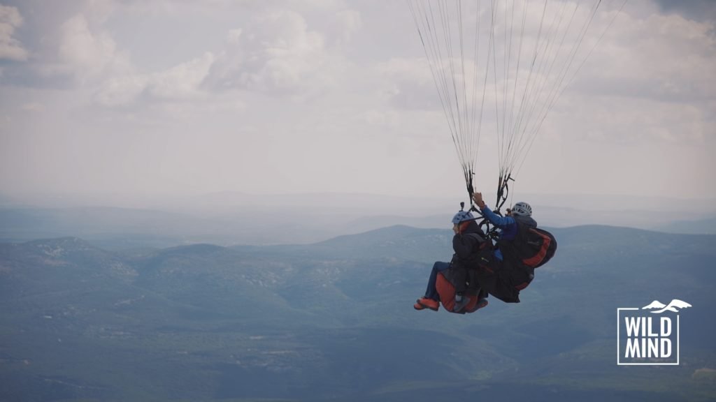 Découverte du Pic Saint Loup en parapente avec WildMind