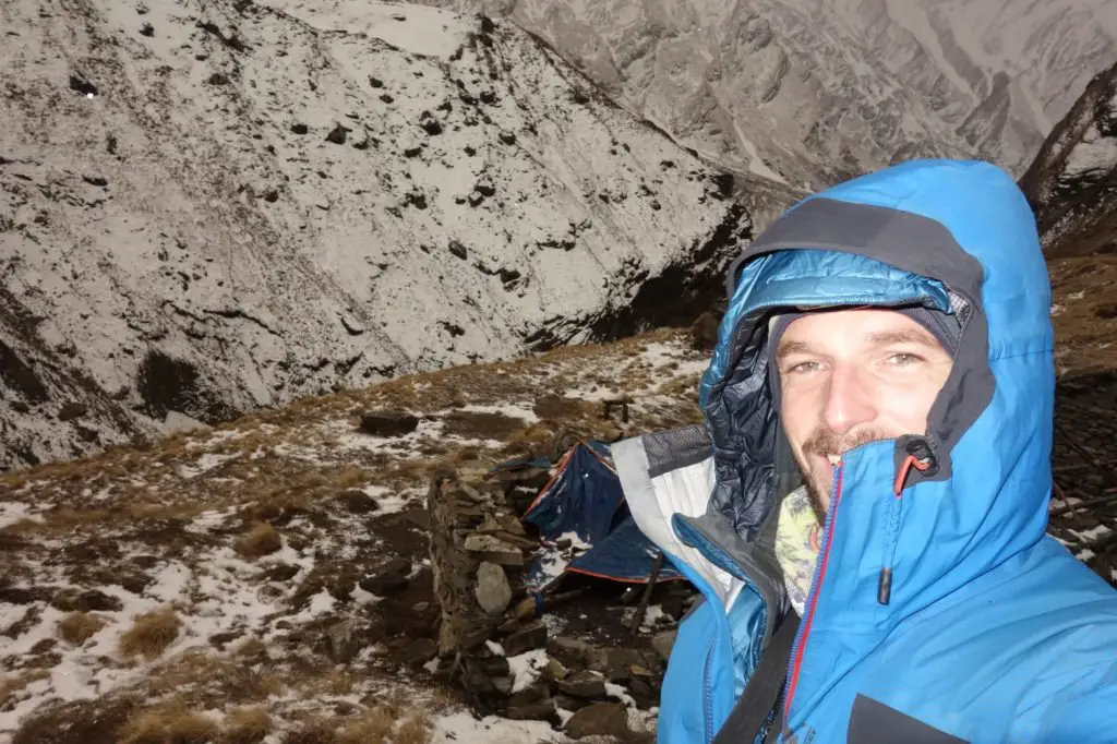 Je suis prêt à passer une nuit glaciale à 3700m d’altitude dans la chaine himalayenne