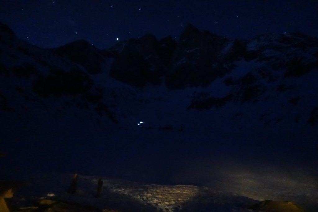 Face Nord du Vignemale qui émerge de la nuit