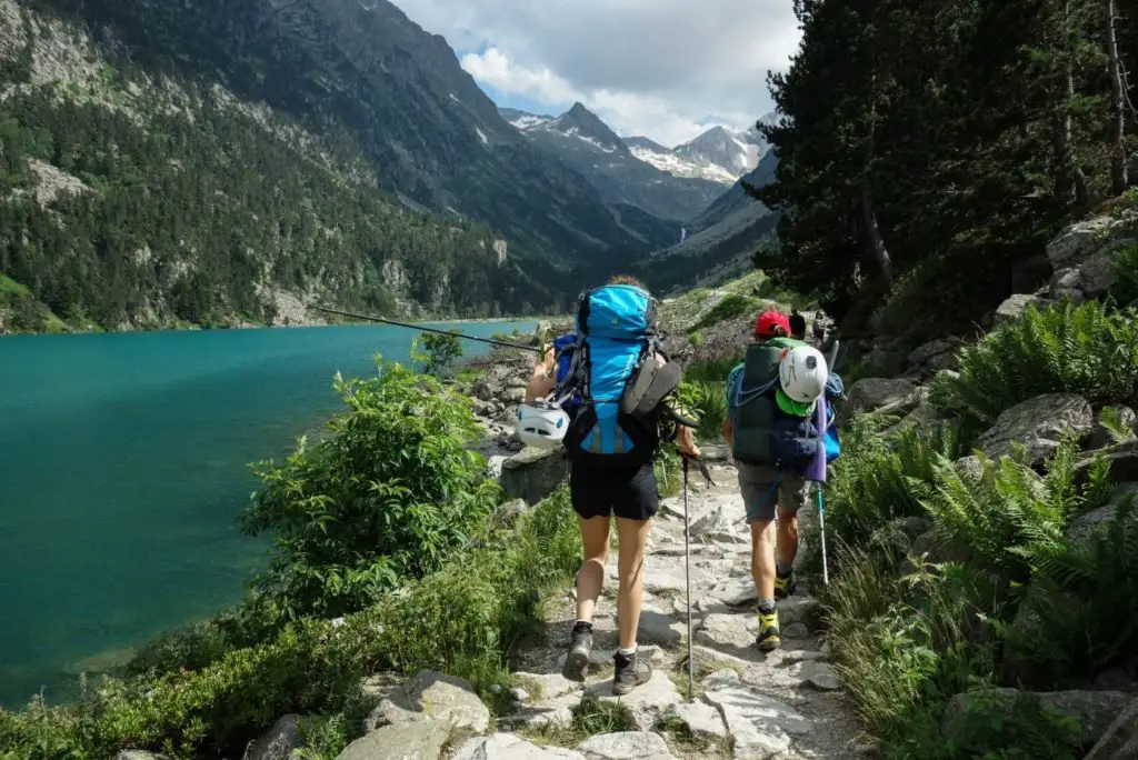 La traversée du lac de Gaube