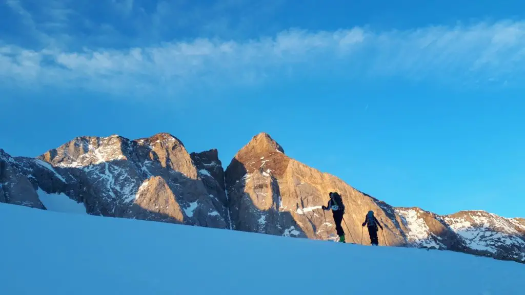 Le Vignemale s'illumine dans les Hautes-Pyrénées