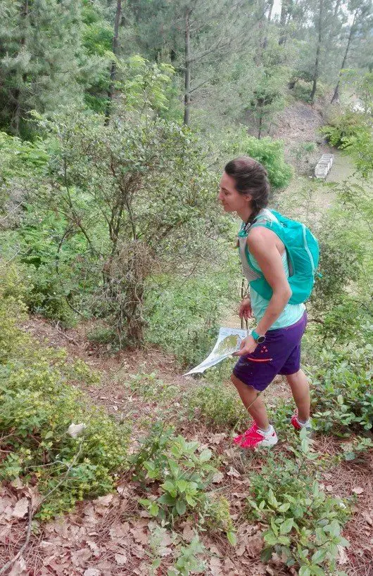 Marion en course d'orientation à Alès Rochebelle