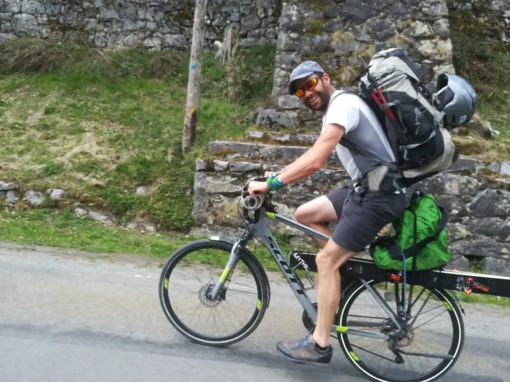 Me voilà à vélo en direction du vignemale