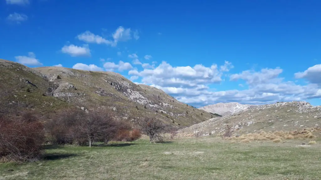 Montée vers les crêtes de Dormeilleuse