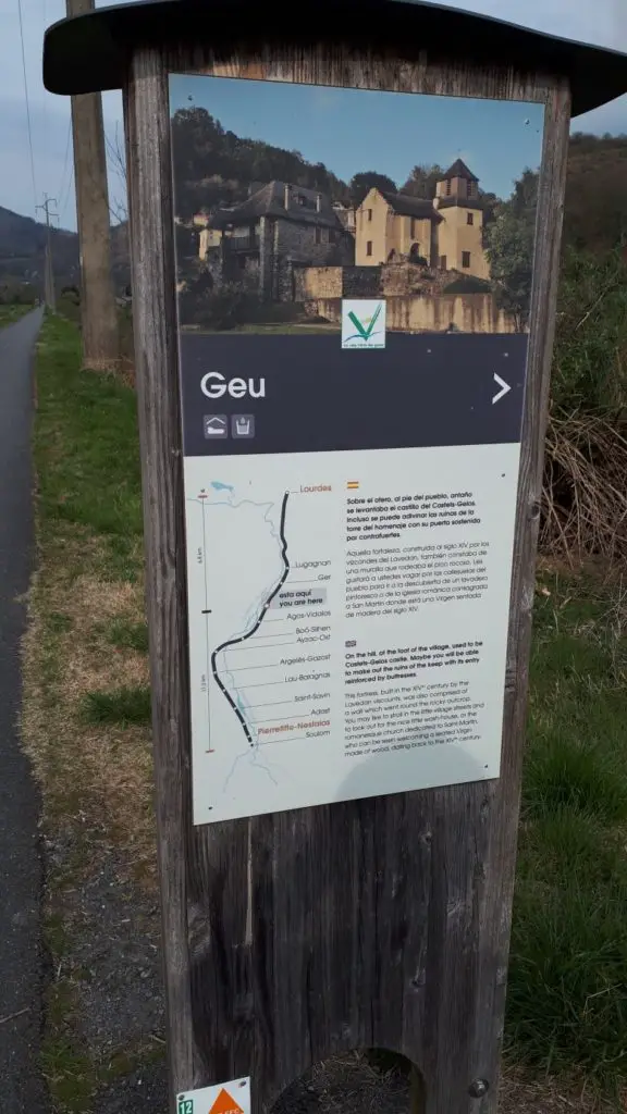 Panneau de balisage et d'information de Geu