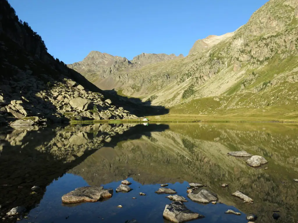 Lac de Cestrede dans les pyrénées