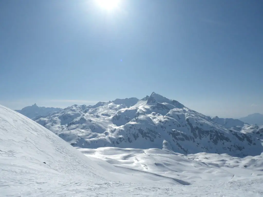 Belledonne, un espace bien sauvage pour skier