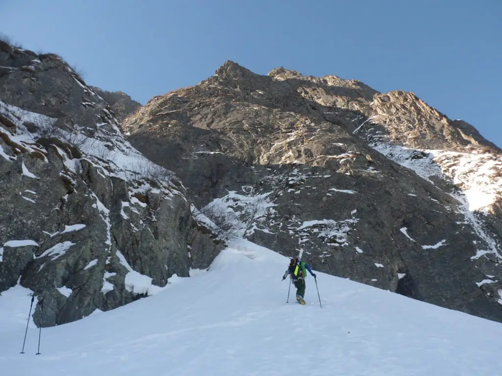 Le départ de la goulotte en ski dans le Belledone « Route du Rhum 