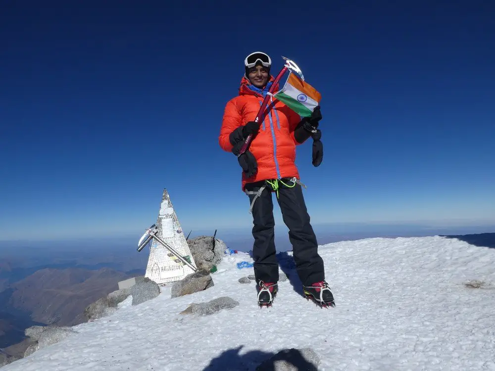 Rachana au sommet du Mont Elbrus en Russie