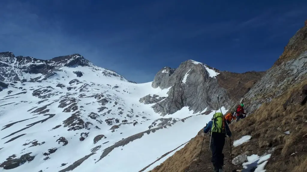 Remontée vers Ossoue dans les Hautes-Pyrénées