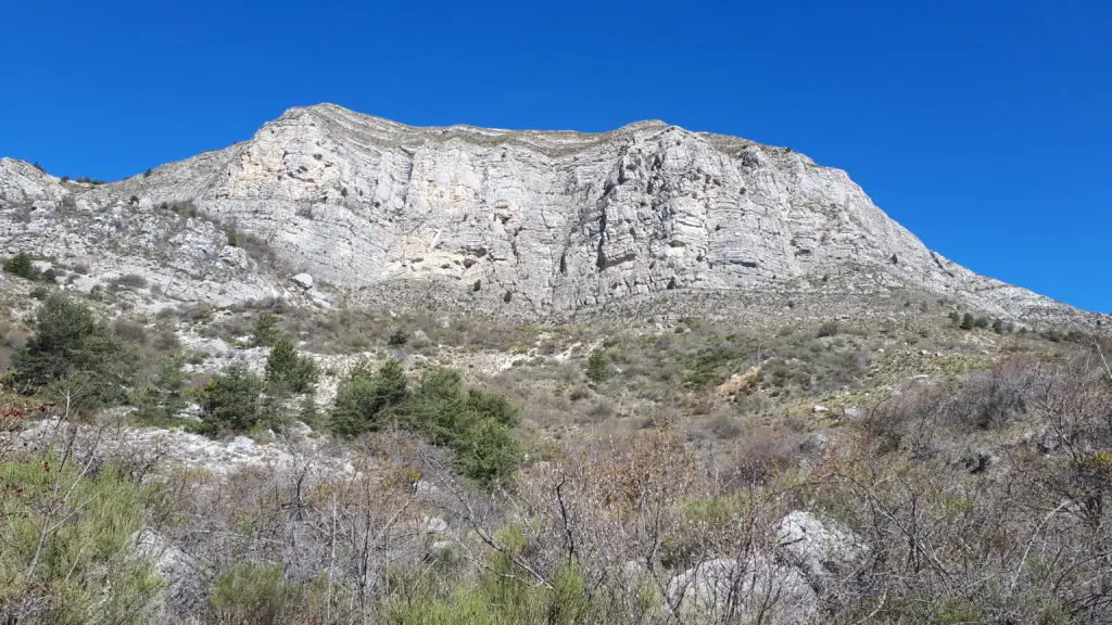 Un petit côté méditerranéen qui rappelle l’Espagne (sommet de Géruen)