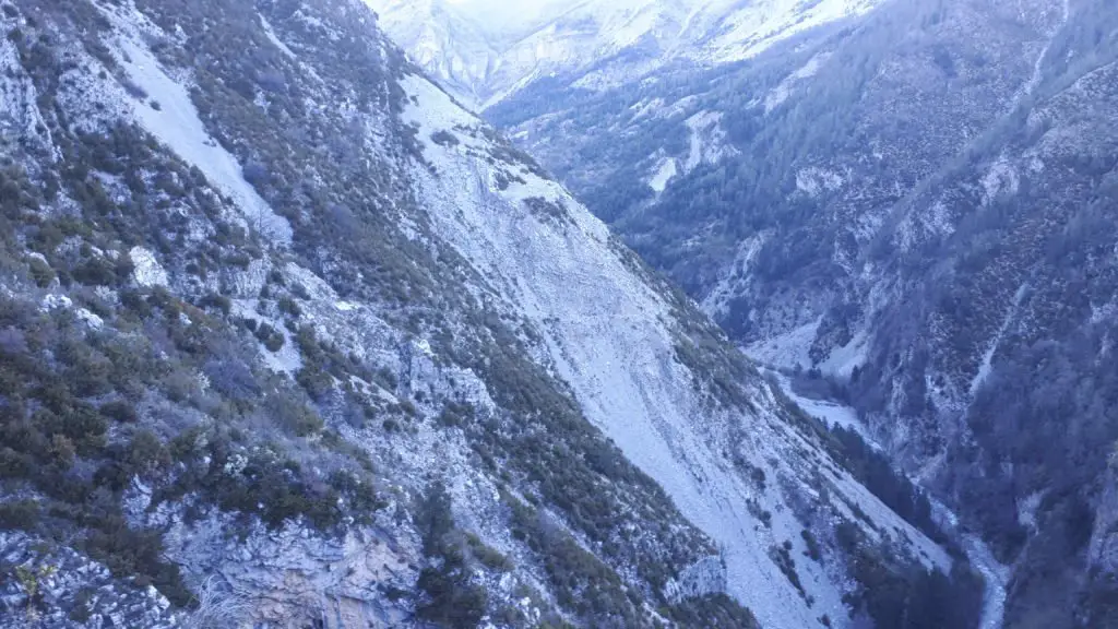 Vue sur la section exposée du chemin d’Aurent