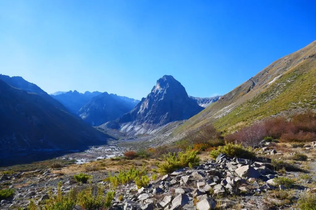 Vue sur l'impressionnant El Bolson en amérique du sud