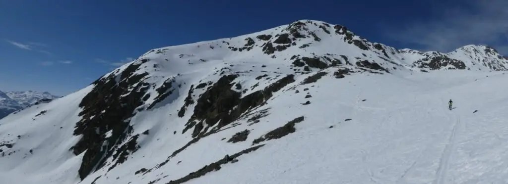 Sommet enneigée Monte Branca en Italie