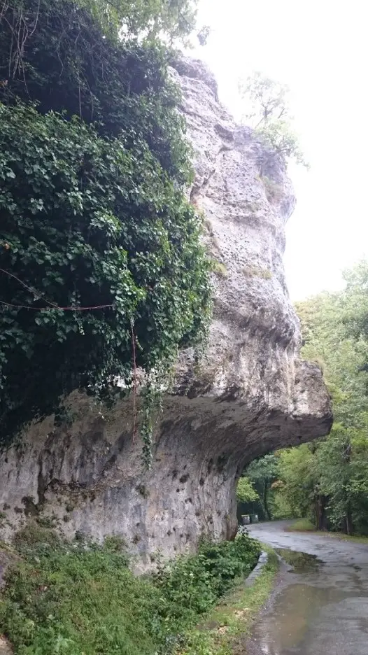 La falaise d'escalade Le Moulin de Rochereuil en Dordogne