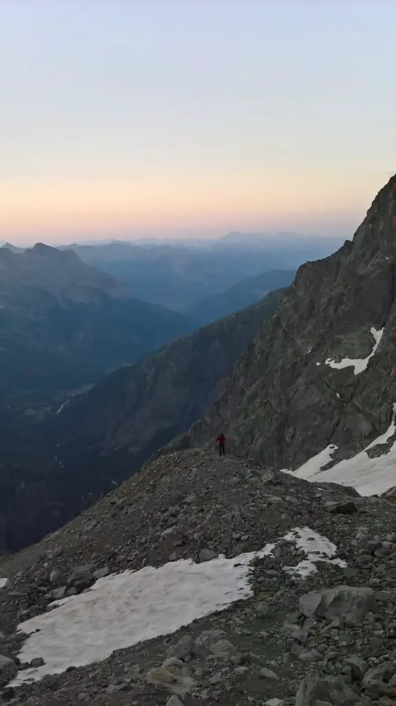 L'approche vers le névé Péllisier