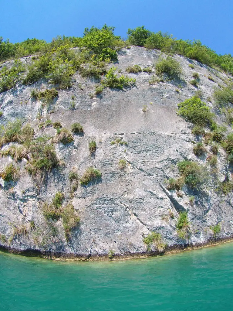 Spot de Psychobloc sur le lac d'annecy au Roc de Chère 