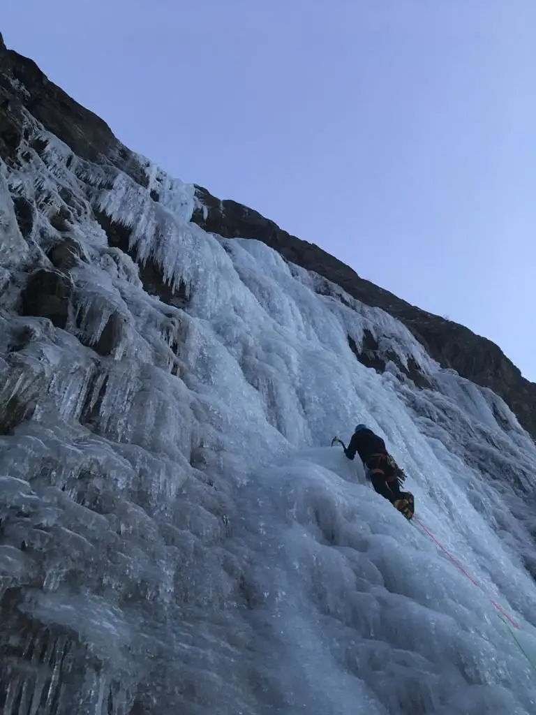 La première longueur de La cascade du grand Clôt 