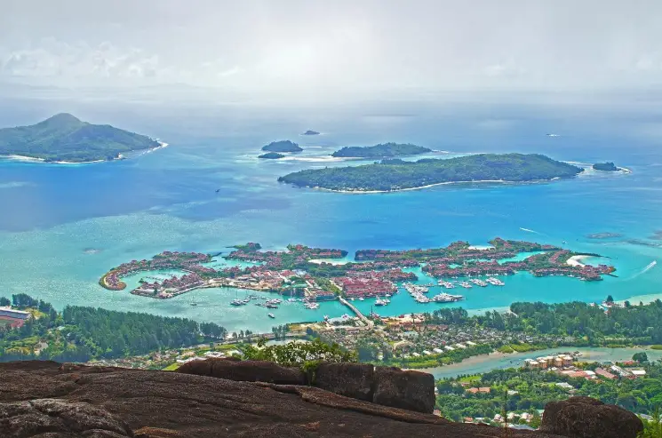 Les Seychelles une destination de voyage paradisiaque en Octobre