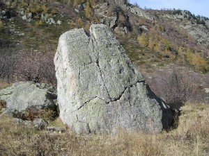 Le petit Cervin bloc d'escalade au col des Montets vers Chamonix