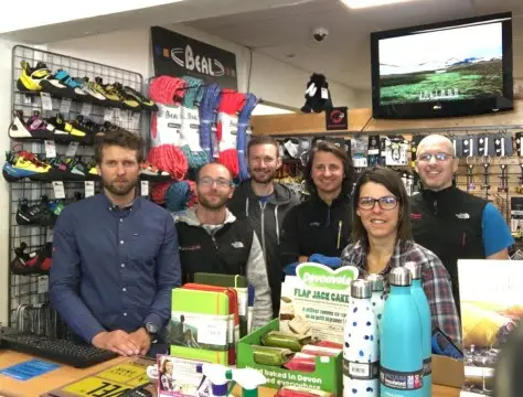 Toute l'équipe du magasin de montagne Montania Sport à Chambéry