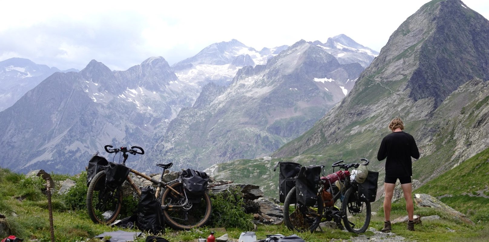 Traversée des Pyrénées en vélo pour Becca et Léandre de la Team Limitless