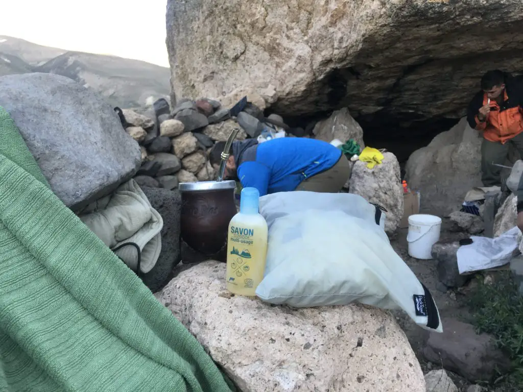 Affaires de toilette durant notre trip pêche à la mouche en Patagonie