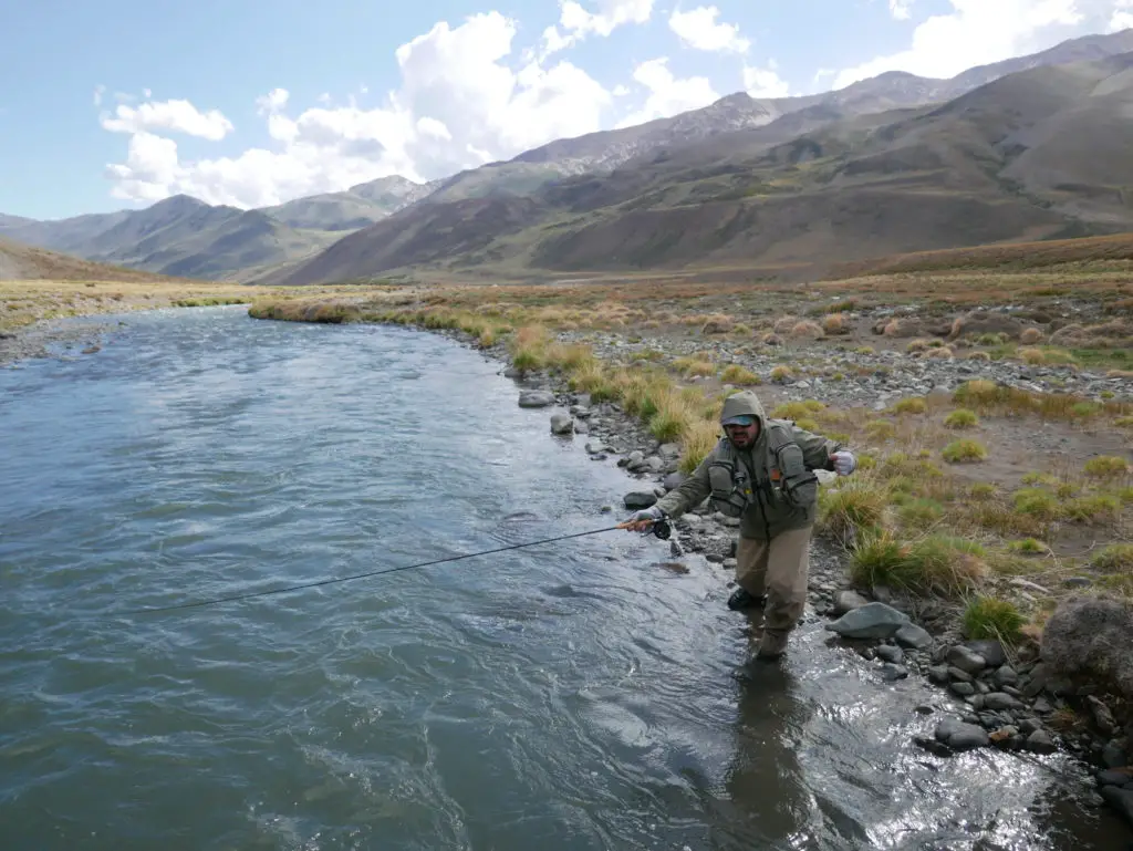 Gilet pêche à la mouche Pro poches amovibles de Field and Fish testé et approuvé lors d'un séjour pêche en Argentine