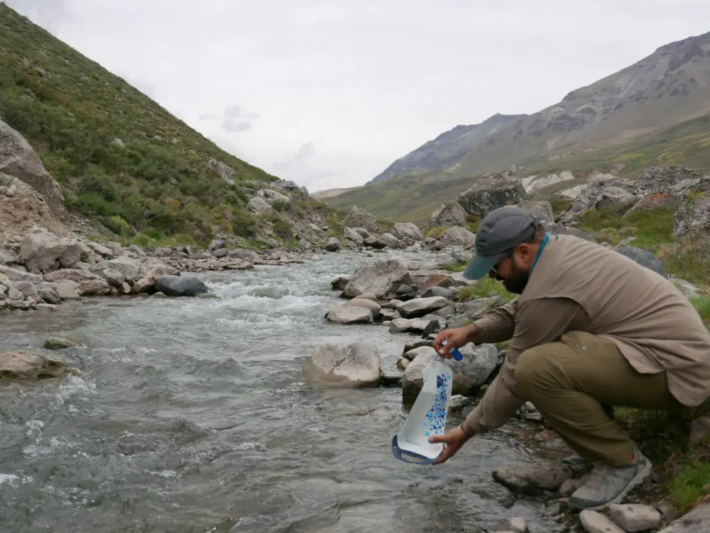 Gourde Filtrante souple Katadyn BeFree 3L pour boire sans risque de mal au ventre l'eau des rivières en trip pêche à la mouche