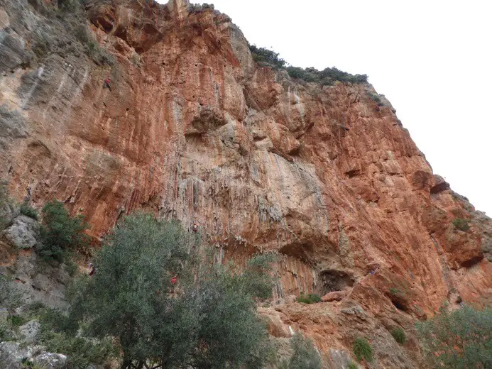 Grimpe à Leonidio sur le Secteur Mars en Grèce