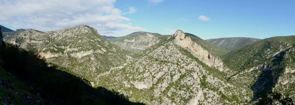 La falaise Elona pour grimper à Leonidio en Grèce