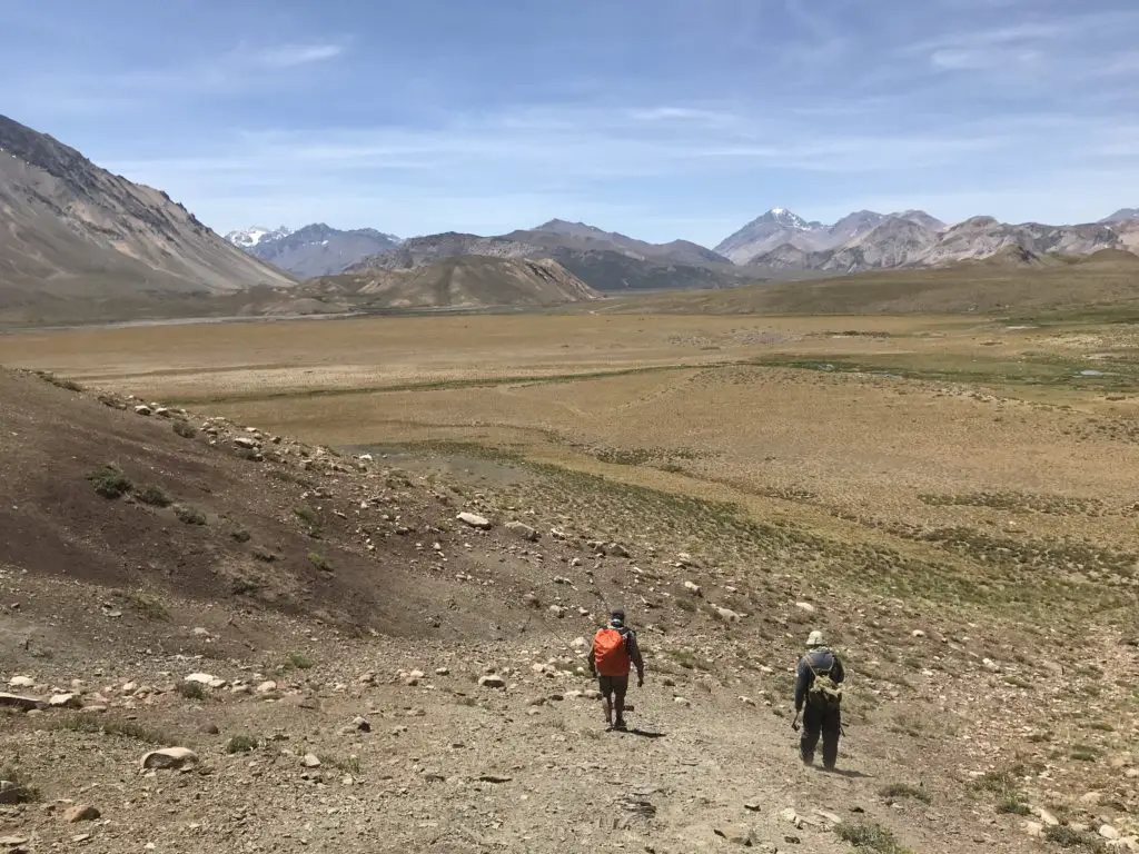 a la recherche de truite en valle hermoso en patagonie du nord