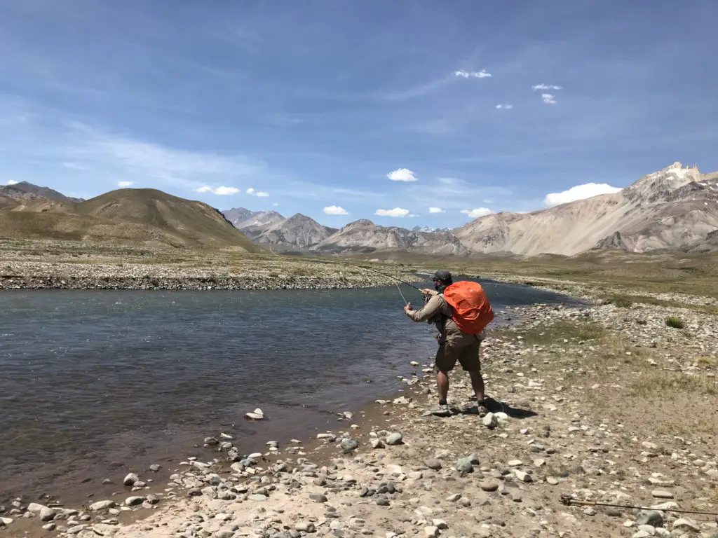 Baptiste CONQUET au streamer sur le Rio Grande en valle Hermoso dans la province de Mendoza