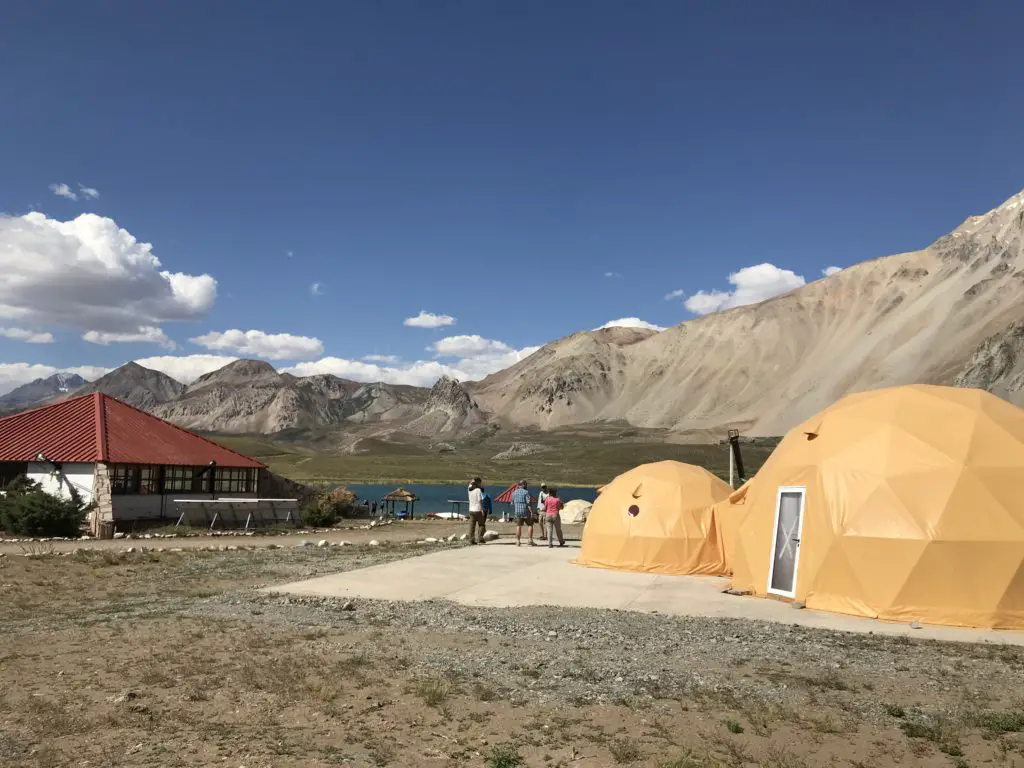 Camping de la vallée d’Hermoso dans la province de Mendoza en argentine