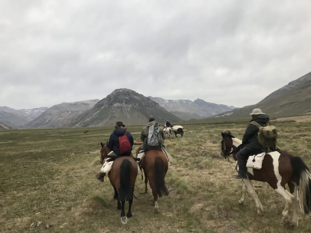 expedition a cheval pour 3 jours de peche a la mouchedans la valle noble en argentine