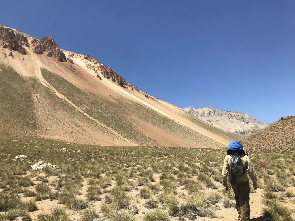 Prospection pêche a la mouche autour de valle hermoso en argentine avec la capuble flexible Overcap