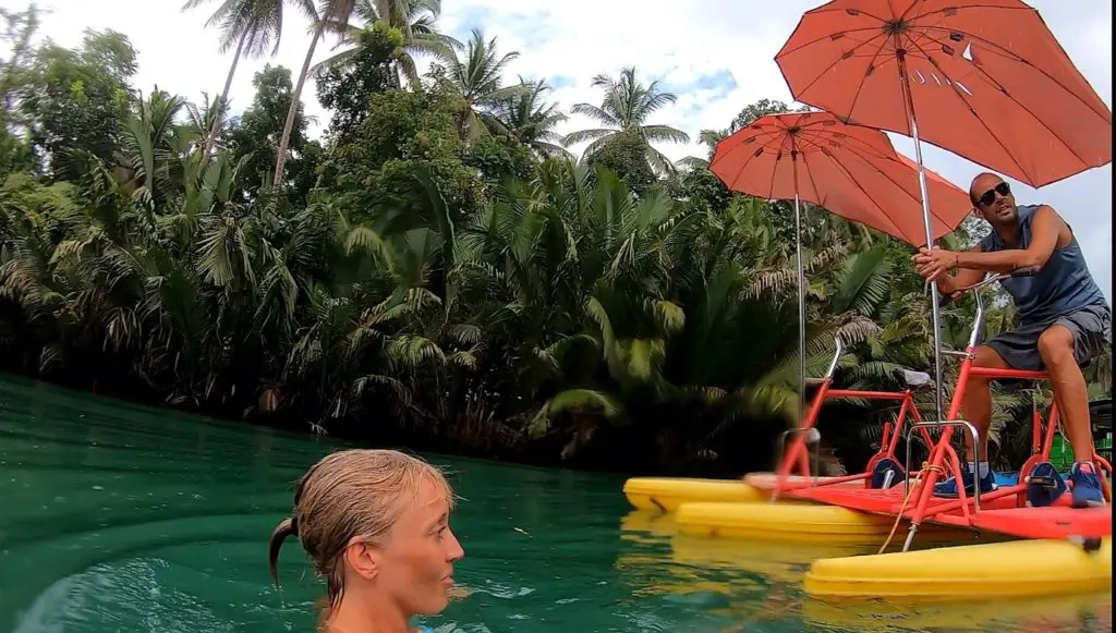 Découverte de la Loboc River en pédalo un autre moyen de voyager aux Philippines