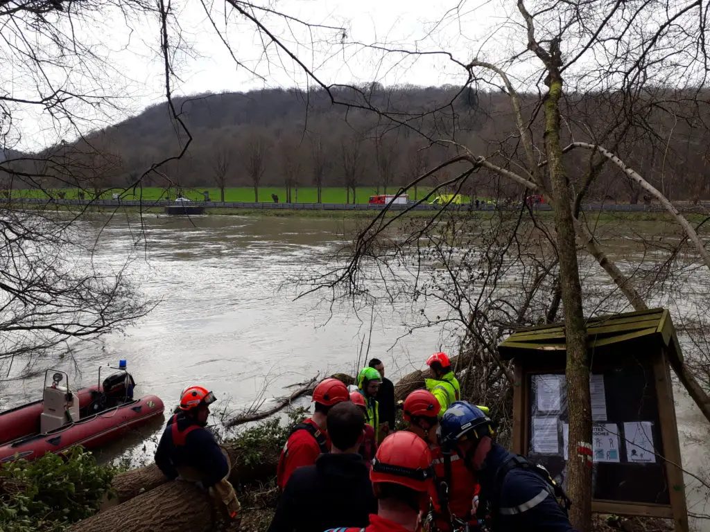 Évacuation par les pompiers après une chute d'escalade de 15 m