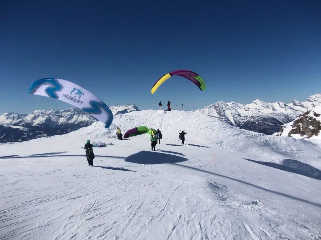 La Suisse pour des vacances sportives en Mars