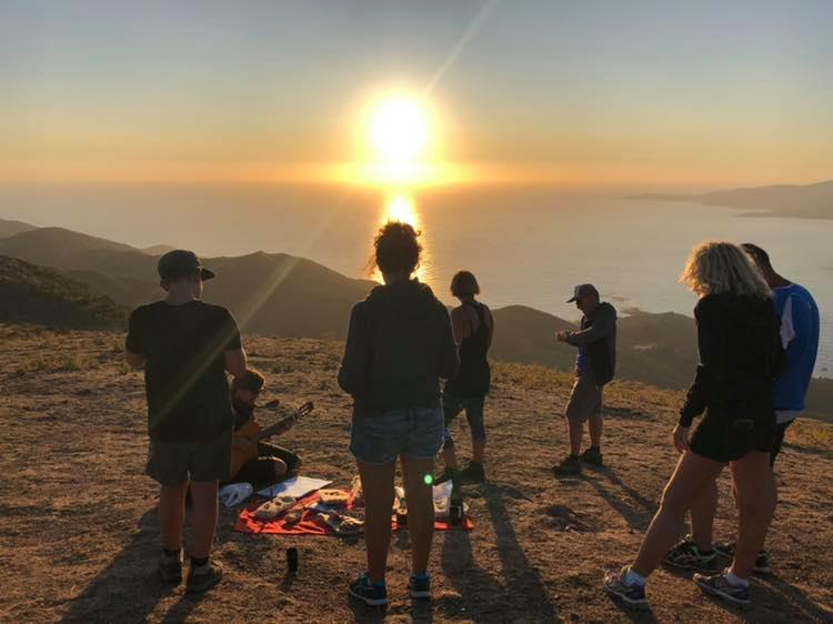 randonnée et coucher de soleil en corse